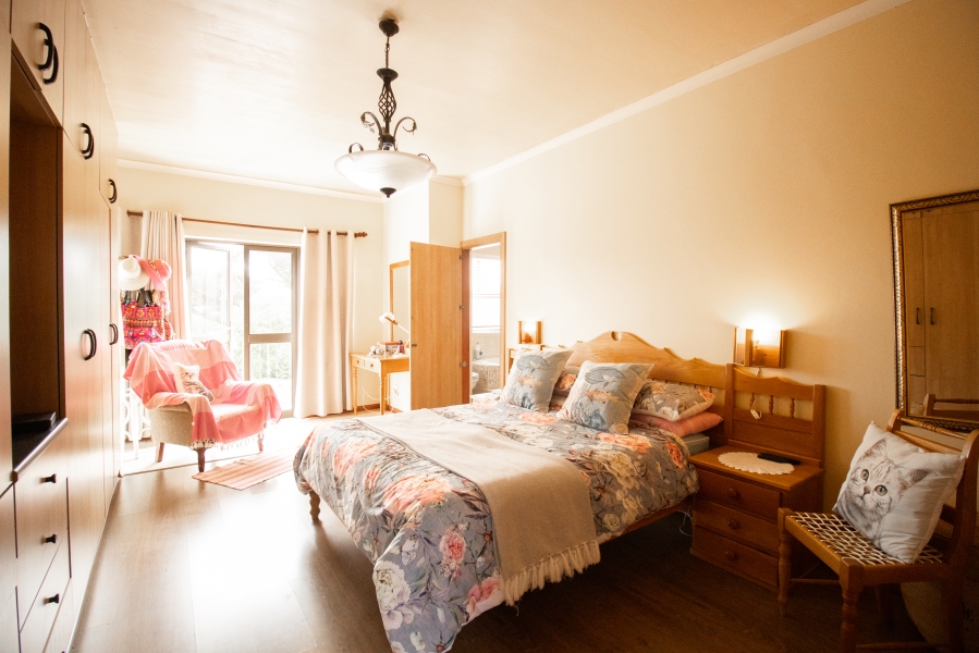 5 Bedroom Property for Sale in Van Riebeeckstrand Western Cape